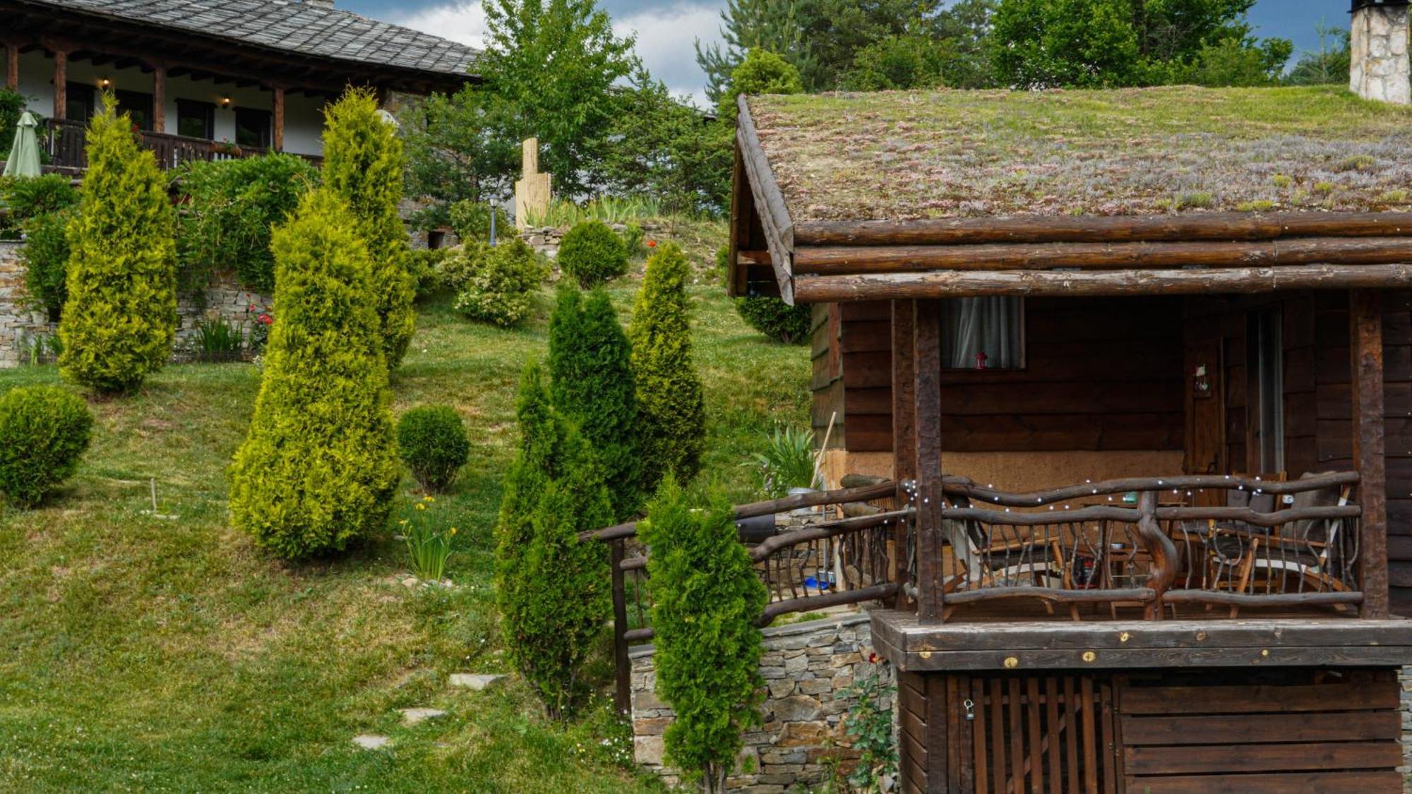 Панорама Хаус Лещен И Еко Къщи Дървена И Землянка ภายนอก รูปภาพ